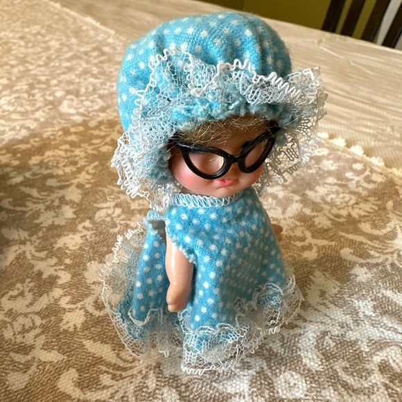 Vintage 1966 Mini Doll ‘Tiny Tots’ Pocket Size with original box 
By Uneeda - Picture 13 of 16